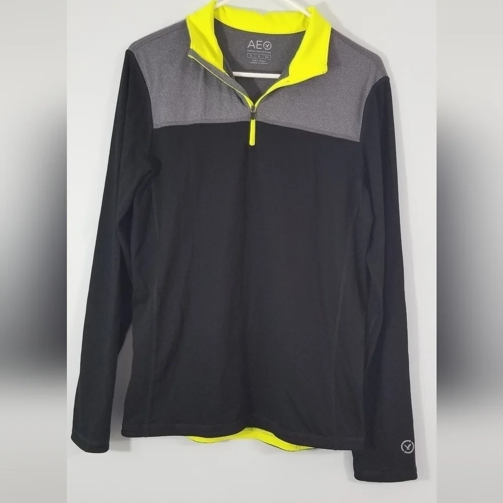 American Eagle Outfitters AEO Quarter Zip Long Sleeve Pullover. Size Small.